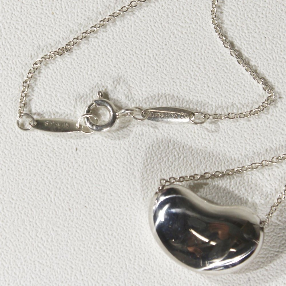 Tiffany & Co. Elsa Peretti Bean design Pendant in Sterling Silver